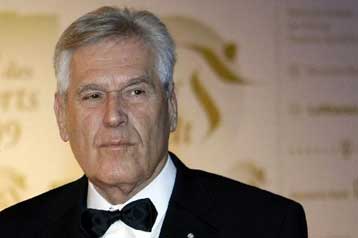 Δεκτή -τελικά- η παραίτηση του Γερμανού υπουργού Οικονομίας Μίκαελ Γκλος