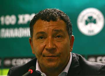 «Συγχαρητήρια στις πριμαντόνες» από Τεν Κάτε και η απογοήτευση του Σάντος