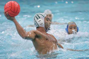 Βουτιά στον δεύτερο γύρο με «πράσινες» φιλοδοξίες