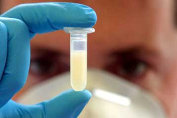 Επιχορήγηση μικρομεσαίων και αξιολόγηση ερευνητικών κέντρων από τον υπουργό Ανάπτυξης