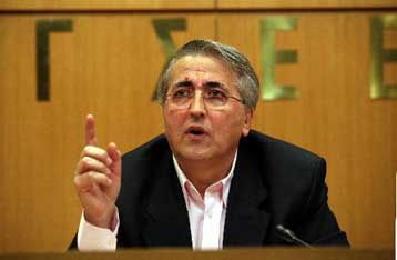 Αφαίμαξη Ταμείων από περιπτώσεις μεταναστών από χώρες της ΕΕ καταγγέλλει η ΓΣΕΕ