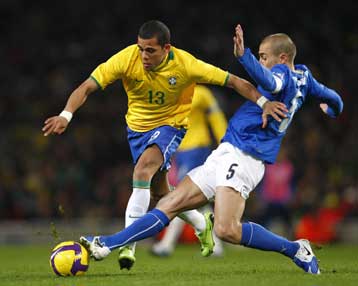 «Φιλική» νίκη της Βραζιλίας επί της Ιταλίας, ήττα της Κύπρου από τη Σερβία