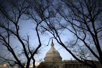 Ανδρας, που ήθελε να παραδώσει «κάτι» στον Ομπάμα, συνελήφθη για παράνομη οπλοκατοχή