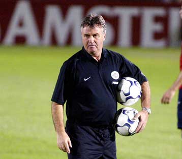 Ο Γκους Χίντινκ προπονητής της Τσέλσι μέχρι το τέλος της σεζόν