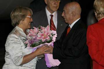 Ηγέτης της Χιλής στην Κούβα για πρώτη φορά μετά από 37 χρόνια