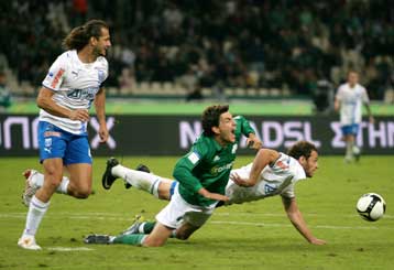 «Πρέπει να πάρουμε ένα ντέρμπι στην έδρα μας» υποστήριξε ο Μπούρμπος