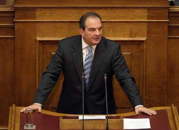 Στη σκιά της εκλογολογίας η συζήτηση για την οικονομία στη Βουλή