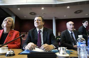 Μία Σύνοδο Κορυφής της ΕΕ κάθε μήνα έως τον Ιούνιο για την οικονομική κρίση