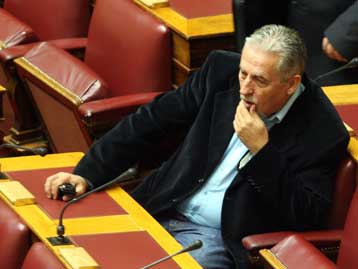 Στη διάθεση της ΝΔ θέτει την παραίτησή του ο Γιάννης Μανώλης