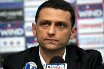 «Για τη νίκη από το πρώτο λεπτό» προέτρεψε ο Σταματόπουλος