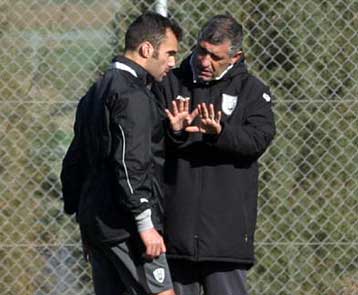 Κλειστά «χαρτιά» από Σάντος για να πάρει «διπλό» ο ΠΑΟΚ στη Λιβαδειά