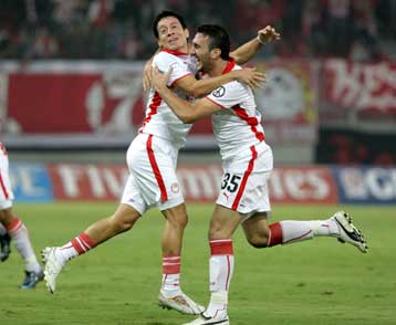 Ο Βαλβέρδε πήρε Γκαλέτι και Τοροσίδη στην αποστολή του Ολυμπιακού για Αρη