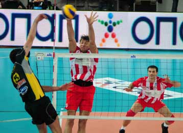 Μετά τον ευρωπαϊκό «εμφύλιο», επιστροφή στα ελληνικά φιλέ για ΠΑΟ και Ολυμπιακό