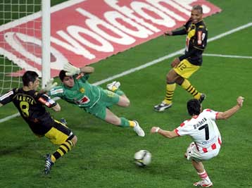 Ο Ολυμπιακός νίκησε Αρη και άγχος, η ΑΕΚ είχε… θράσος στο 92, «διπλό» ΠΑΟΚ στη Λιβαδειά