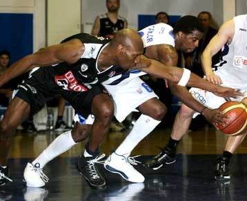 Βήμα παραμονής για το Αιγάλεω με νίκη επί του ΠΑΟΚ στην παράταση