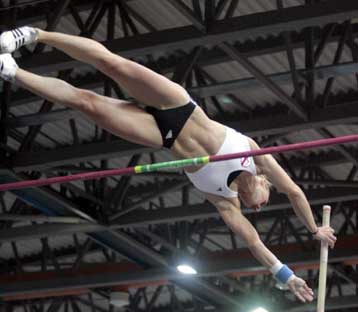 Τσάτουμας και Κυριακοπούλου ξεχώρισαν την πρώτη ημέρα του Πανελλήνιου κλειστού στίβου