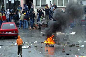 Διαδηλώσεις και προσαγωγές Κούρδων στην Τουρκία στη 10η επέτειο της σύλληψης Οτζαλάν