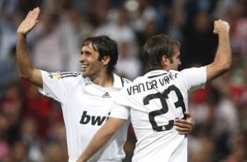 Περίπατος της Ρεάλ, ρεκόρ από τον Ραούλ, ισοπαλία της Βιγιαρεάλ με τη Σανταντέρ