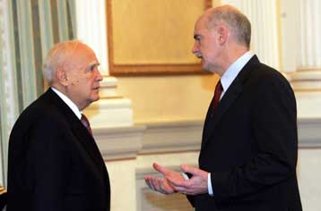 Με τον Πρόεδρο της Δημοκρατίας συναντάται ο Γιώργος Παπανδρέου