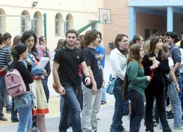 Εντός Μαρτίου ανακοινώνεται ο αριθμός των υποψηφίων για τις Πανελλήνιες