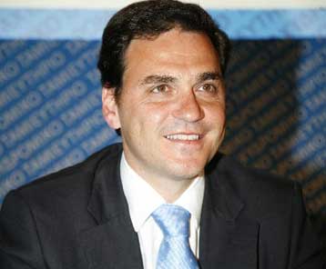 Να αναλάβουν τις ευθύνες τους οι βασικοί μέτοχοι των τραπεζών, ζητά ο Αγγ.Φιλιππίδης