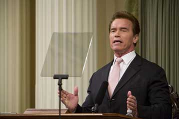 Σε 20.000 απολύσεις δημοσίων λειτουργών προχωρά η πολιτεία της Καλιφόρνια