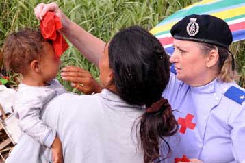 Καταυλισμούς Ρομά διαλύει η αστυνομία στη Ρώμη, φόβοι για ρατσιστική έξαρση