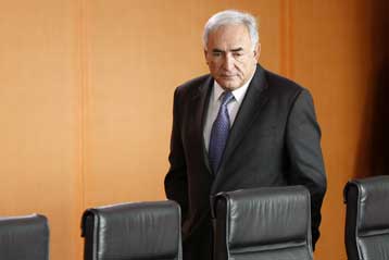 Απαισιόδοξος ο Στρος-Καν για την παγκόσμια οικονομία, ζητά γενναιότερα μέτρα στήριξης