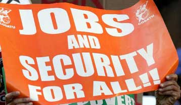 Έως και 3,5 εκατομμύρια πολίτες της ΕΕ κινδυνεύουν να μείνουν άνεργοι το 2009