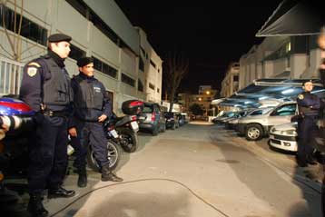 Αγνωστοι άνοιξαν πυρ έξω από τον τηλεοπτικό σταθμό Alter