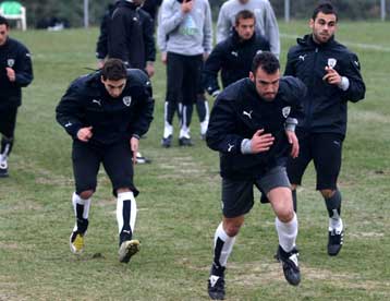 Ενοχλήσεις στη μέση για Χούτο και Βιεϊρίνια, κάκωση στον καρπό ο Γλύκος