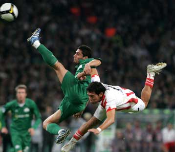 Στον αέρα το ντέρμπι της Σούπερ Λίγκα Ολυμπιακού-Παναθηναϊκού