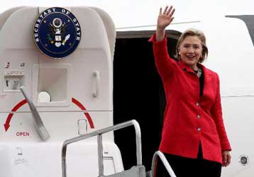 Επίσκεψη στην Ινδονησία πραγματοποιεί η Χίλαρι Κλίντον