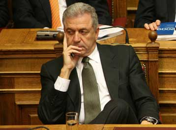 Με μικροβελτιώσεις στην Ολομέλεια το νομοσχέδιο για τους νοσοκομειακούς ιατρούς