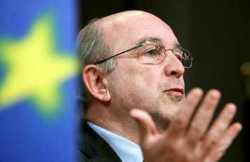 Τα σχέδια στήριξης αυξάνουν τα ελλείμματα στην Ευρώπη, λέει η Κομισιόν