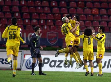 Έλαμψε η… τύχη του Αστέρα στη Νέα Σμύρνη, ήττα για Πανιώνιο