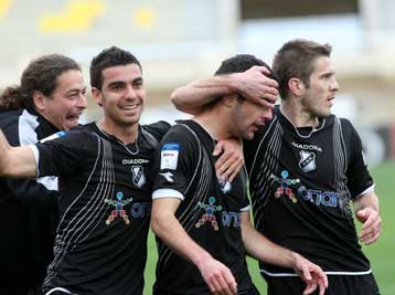 Ενωτικό… μπάρμπεκιου στον ΟΦΗ «παρά τον πόλεμο»