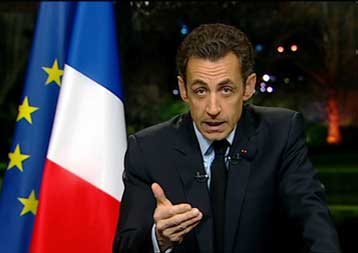 Πακέτο μέτρων για την ενίσχυση των ασθενέστερων ανακοίνωσε ο Νικολά Σαρκοζί