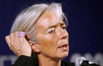 Η Γαλλία επιμένει στην αύξηση των δημοσίων επενδύσεων για την έξοδο από την κρίση