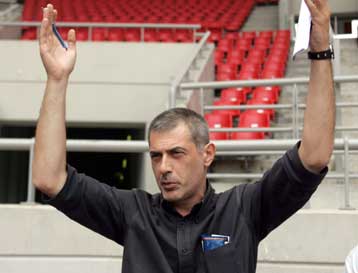 Οι ευθύνες του Βαλβέρδε, κατά τον Μώραλη, για την ήττα από τη Σεντ Ετιέν