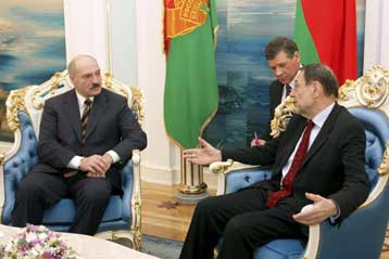 Κινήσεις για την βελτίωση των σχέσεών τους από τη Λευκορωσία και την ΕΕ