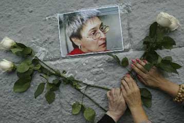 Νέα έρευνα για τη δολοφονία της Αννας Πολιτκόφσκαγια μετά τις αθωώσεις