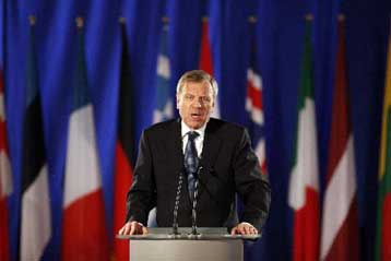 Η διεύρυνση στην ανατολική Ευρώπη στην ατζέντα των υπουργών Αμυνας του ΝΑΤΟ