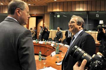 Γερμανικό «ναι» στη στήριξη των αδύναμων της ευρωζώνης