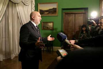 «Κατέρρευσε» η κυβέρνηση της Λετονίας στη δίνη της διεθνούς οικονομικής κρίσης