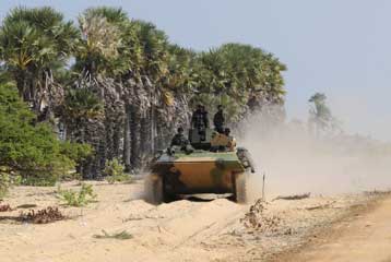 Τουλάχιστον 38 τραυματίες από αεροπορική επίθεση των Τίγρεων Ταμίλ στο Κολόμπο