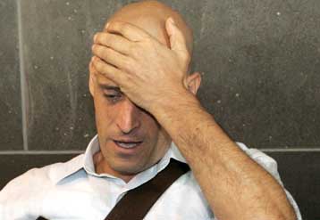 Ελεύθερος αφέθηκε ο συγγραφέας Χ.Νικολαΐδης που είχε καταδικαστεί στην Ταϊλάνδη