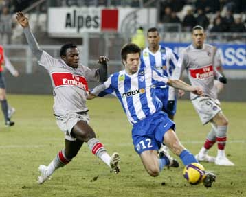 Αφησε βαθμούς η Παρί Σεν Ζερμέν, χάρηκε η Λιόν