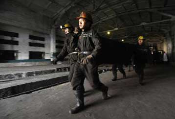 Περισσότεροι από 70 νεκροί από έκρηξη αερίου σε ορυχείο της Κίνας