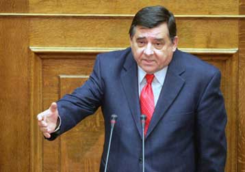 Μπορώ να συνεργαστώ ακόμη και με το ΠΑΣΟΚ, λέει ο Γ.Καρατζαφέρης